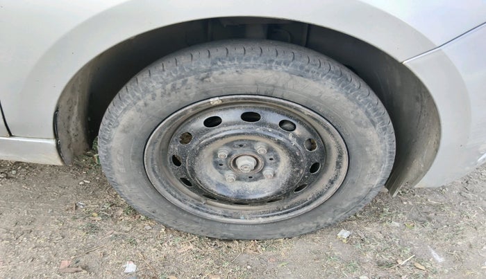 2017 Tata Tiago XT PETROL, CNG, Manual, 91,682 km, tyre