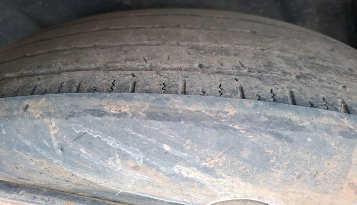 2014 Renault Duster 85 PS RXL DIESEL, Diesel, Manual, 82,233 km, tyre