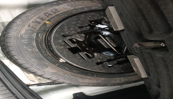 2018 Hyundai Creta SX AT 1.6 PETROL, Petrol, Automatic, 41,873 km, tyre