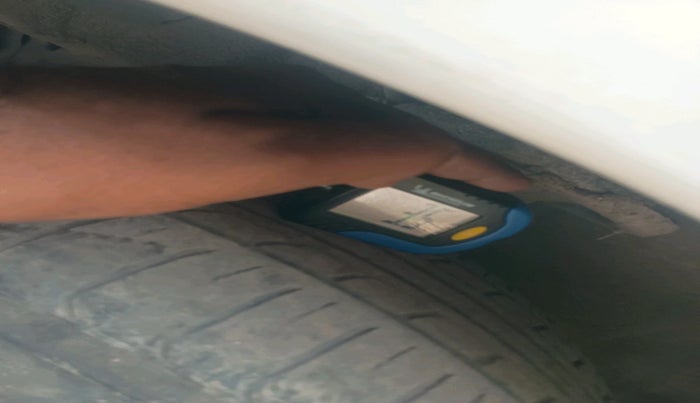 2011 Hyundai i20 MAGNA (O) 1.2, CNG, Manual, 1,05,305 km, tyre