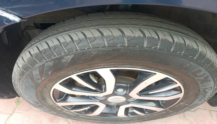 2021 Maruti Swift VXI, Petrol, Manual, 17,453 km, tyre