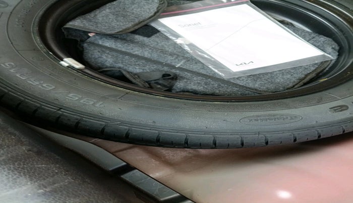 2021 KIA SONET HTX 1.0 IMT, Petrol, Manual, 17,244 km, tyre