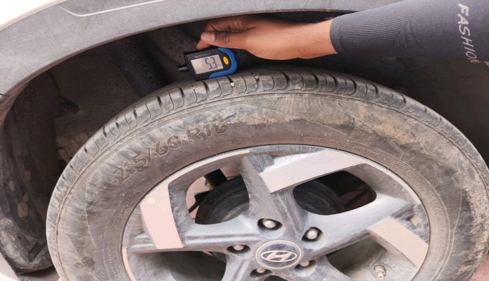 2020 Hyundai VENUE SX 1.0 (O) TURBO IMT, Petrol, Manual, 70,443 km, tyre