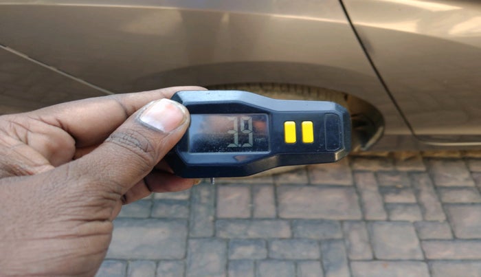 2016 Honda City 1.5L I-VTEC VX CVT, Petrol, Automatic, 33,000 km, tyre