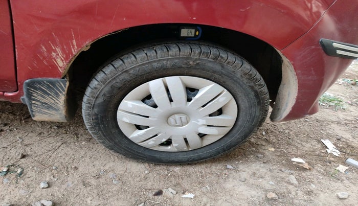 2014 Maruti Alto 800 LXI, Petrol, Manual, 69,641 km, tyre