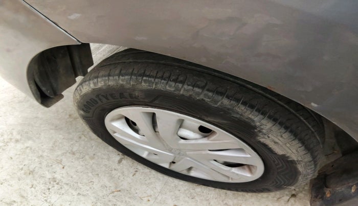 2014 Maruti Wagon R 1.0 LXI, Petrol, Manual, 59,957 km, tyre