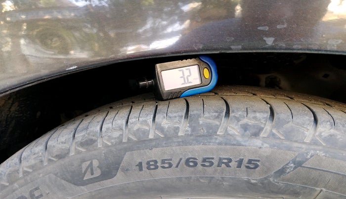 2015 Honda City 1.5L I-VTEC V MT, Petrol, Manual, 1,41,849 km, tyre