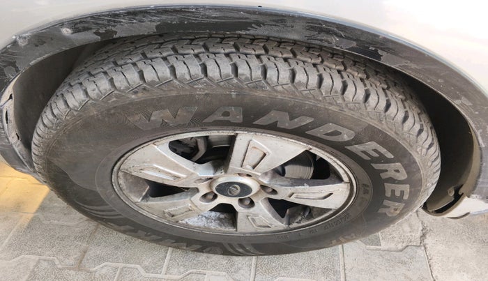 2013 Mahindra XUV500 W8, Diesel, Manual, 88,270 km, tyre