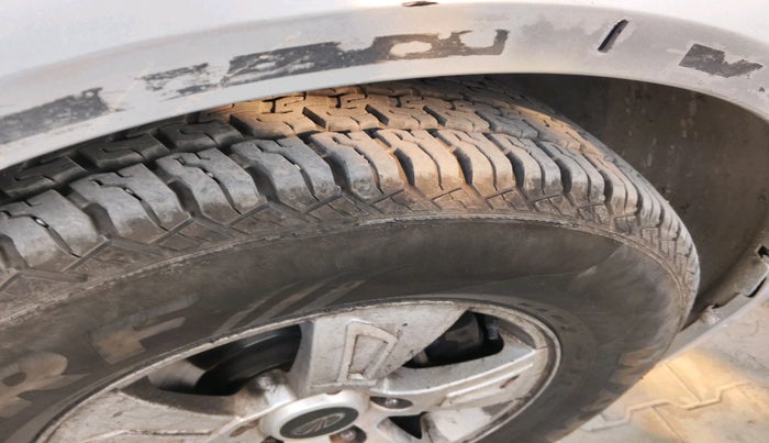 2013 Mahindra XUV500 W8, Diesel, Manual, 88,270 km, tyre