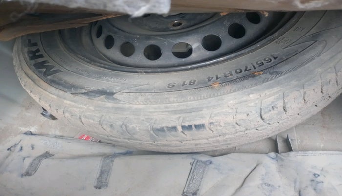 2015 Hyundai Xcent S 1.2, CNG, Manual, 1,93,148 km, tyre