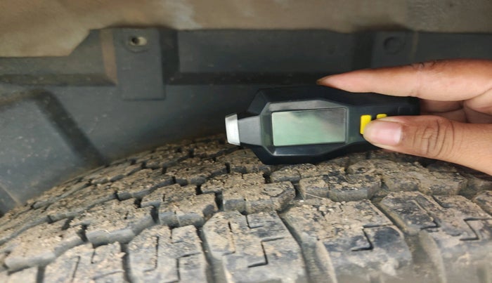 2011 Tata Safari 4X4 GX DICOR 2.2 VTT, Diesel, Manual, 74,608 km, tyre