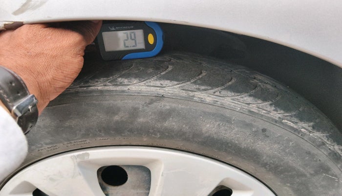 2012 Hyundai i10 MAGNA 1.2, Petrol, Manual, 35,586 km, tyre