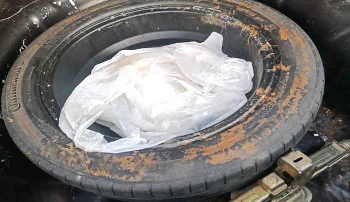 2013 Hyundai Verna FLUIDIC 1.6 CRDI SX, Diesel, Manual, 1,03,757 km, tyre