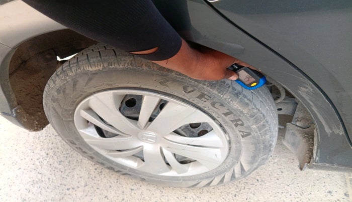 2022 Honda Amaze 1.2L I-VTEC S CVT, Petrol, Automatic, 29,739 km, tyre