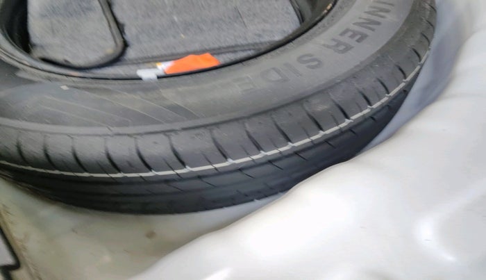 2025 Hyundai VENUE S (O) Plus 1.2 Petrol , Petrol, Manual, 10,581 km, tyre