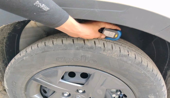 2025 Hyundai VENUE S (O) Plus 1.2 Petrol , Petrol, Manual, 10,581 km, tyre