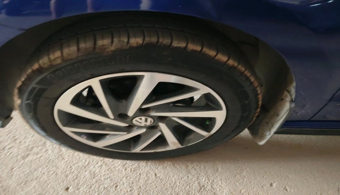 2020 Volkswagen Polo COMFORTLINE PLUS 1.0L MPI, Petrol, Manual, 63,016 km, tyre