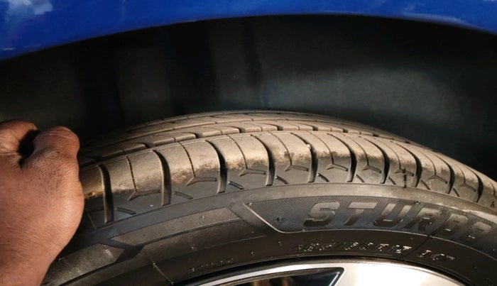 2020 Volkswagen Polo COMFORTLINE PLUS 1.0L MPI, Petrol, Manual, 63,016 km, tyre