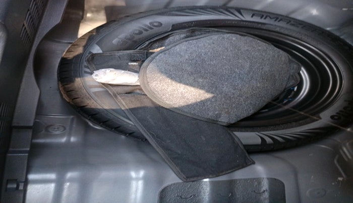 2020 Hyundai GRAND I10 NIOS ASTA AMT 1.2 KAPPA VTVT, Petrol, Automatic, 29,051 km, tyre