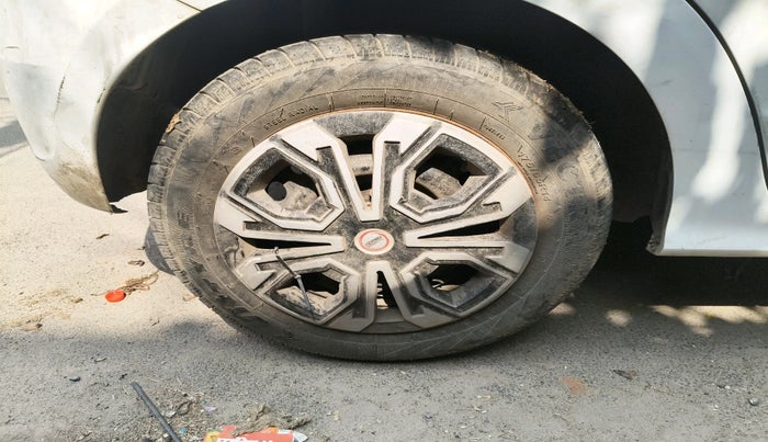 2016 Ford New Figo TREND 1.2 PETROL, Petrol, Manual, 58,718 km, tyre