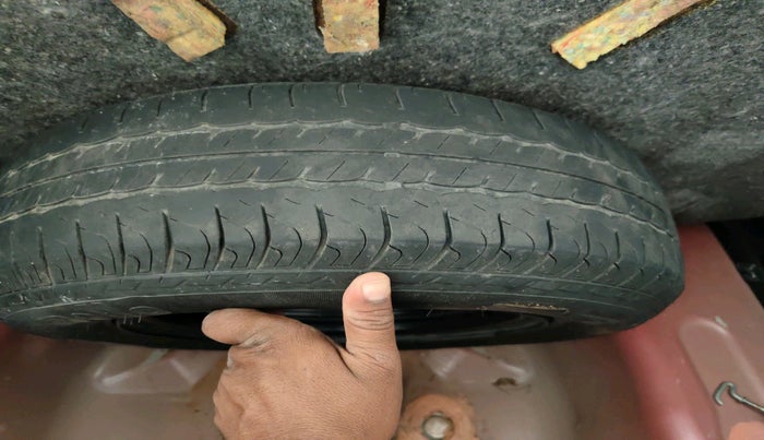 2013 Maruti Swift VDI, Diesel, Manual, 1,02,525 km, tyre