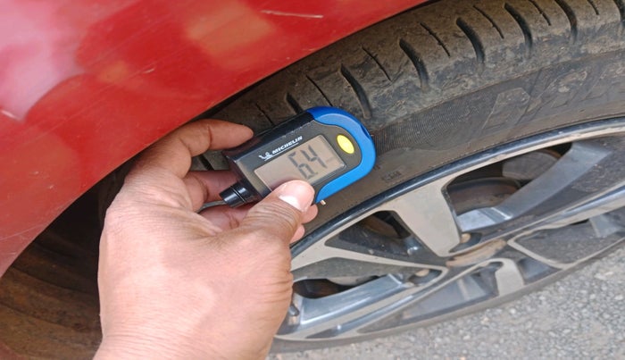 2023 Tata ALTROZ XZA, Petrol, Automatic, 28,970 km, tyre