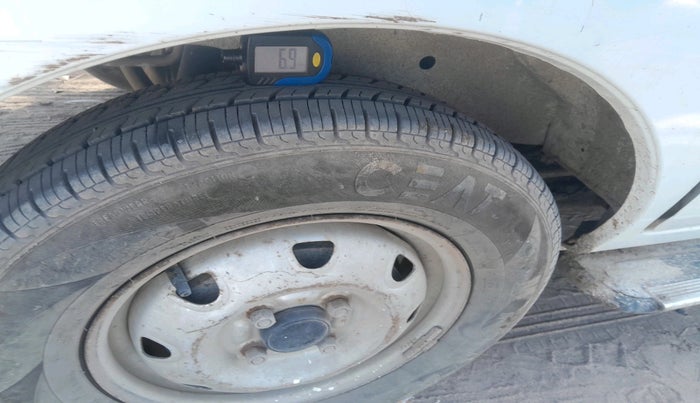 2019 Maruti Eeco 5 STR WITH A/C+HTR, CNG, Manual, 1,02,918 km, tyre