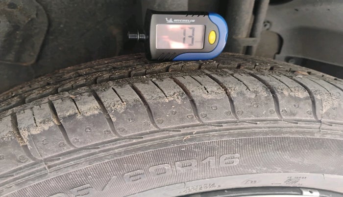 2020 Tata NEXON XM PETROL, Petrol, Manual, 98,632 km, tyre