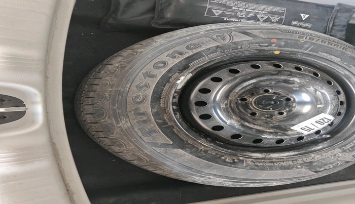 2021 Jeep Compass LIMITED (O) 2.0 DIESEL, Diesel, Manual, 1,63,996 km, tyre