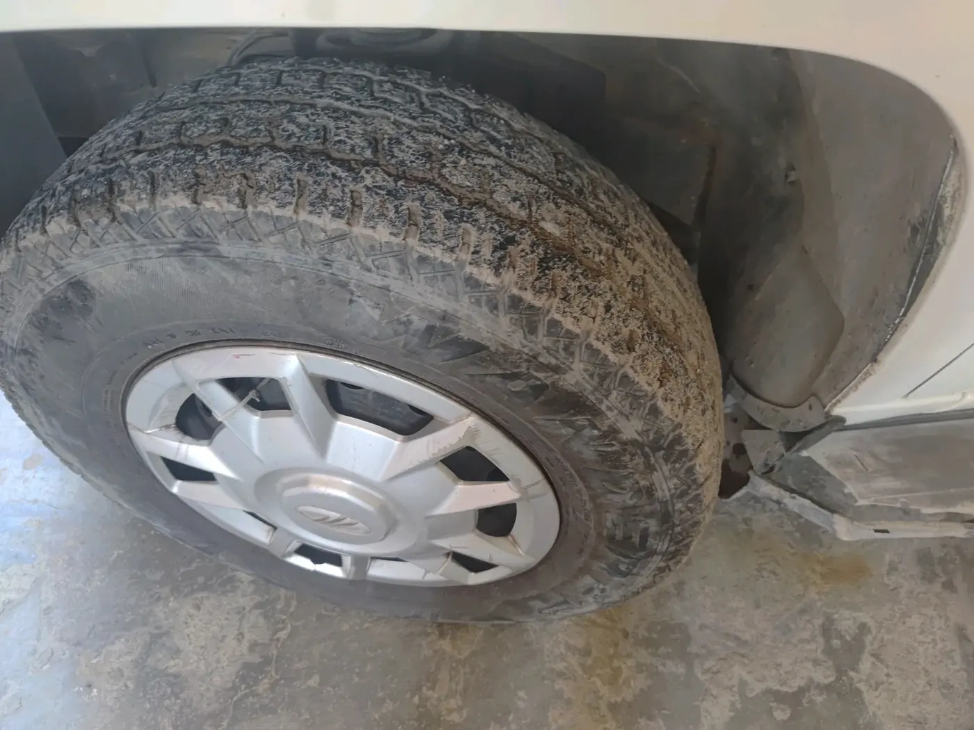 2018 Mahindra TUV300 T6 PLUS, Diesel, Manual, 1,62,808 km, tyre