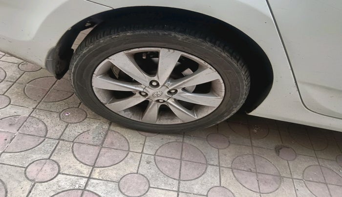 2011 Hyundai Verna FLUIDIC 1.6 CRDI SX AT, Diesel, Automatic, 1,49,749 km, tyre