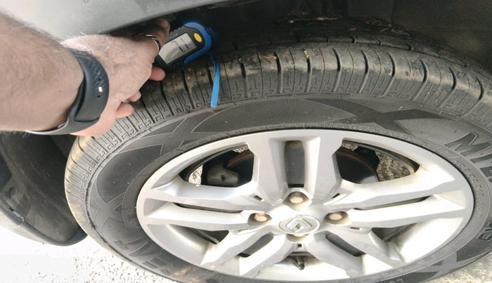 2020 Renault TRIBER RXZ AMT, Petrol, Automatic, 52,811 km, tyre