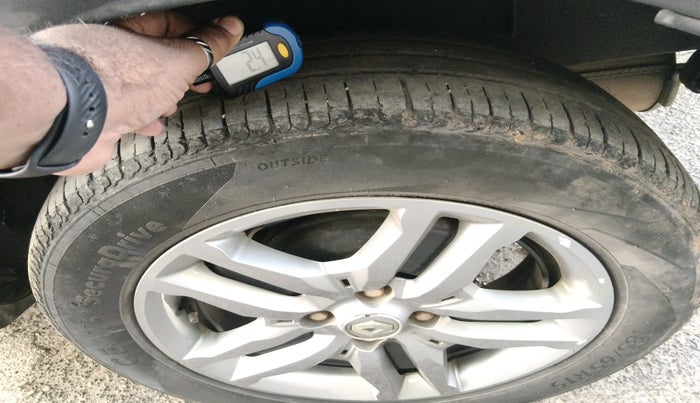 2020 Renault TRIBER RXZ AMT, Petrol, Automatic, 52,811 km, tyre