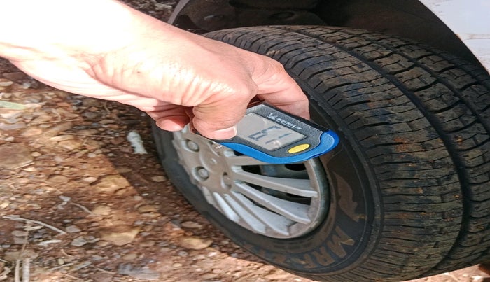 2010 Maruti Alto LXI, Petrol, Manual, 89,035 km, tyre