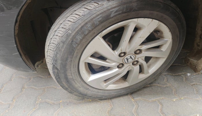 2017 Honda Jazz 1.2L I-VTEC VX, CNG, Manual, 1,10,705 km, tyre