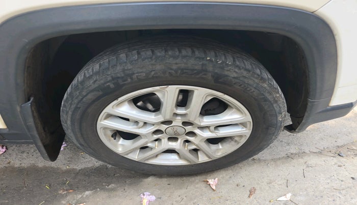 2017 Jeep Compass LIMITED 2.0 DIESEL 4X4, Diesel, Manual, 1,43,089 km, tyre