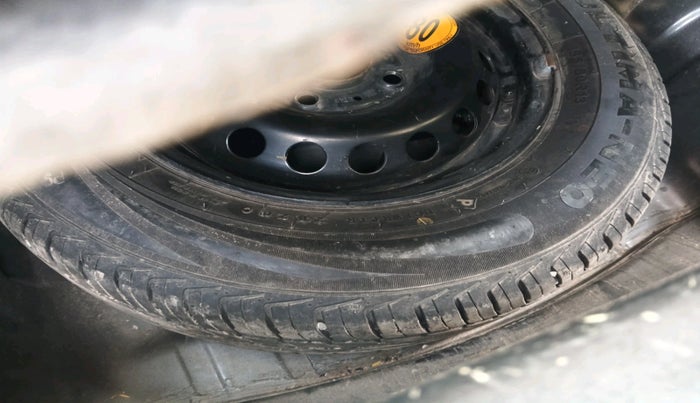 2020 Tata Tiago XE PETROL, Petrol, Manual, 73,714 km, tyre