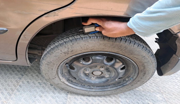 2011 Maruti Zen Estilo VXI, Petrol, Manual, 52,467 km, tyre