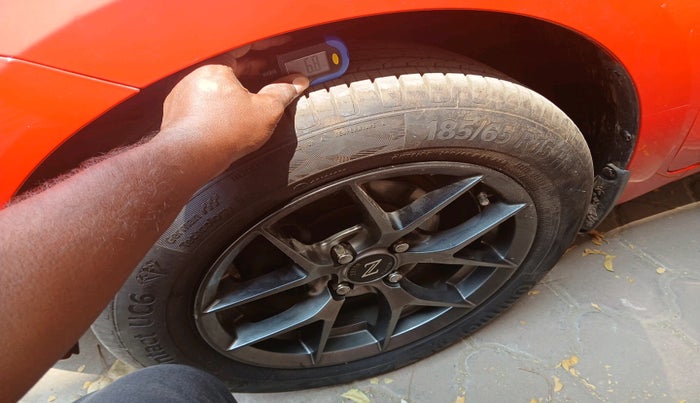 2021 Maruti Swift VXI, Petrol, Manual, 35,012 km, tyre