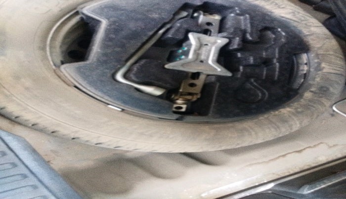 2016 Maruti Vitara Brezza ZDI, Diesel, Manual, 1,47,130 km, tyre