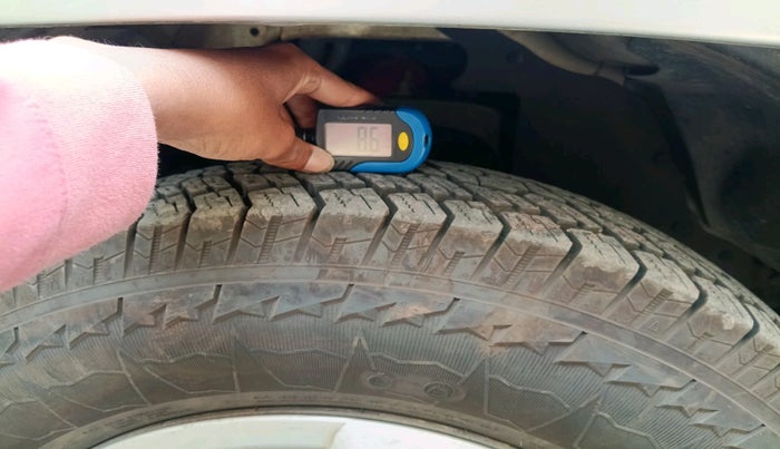 2017 Mahindra TUV300 T6 PLUS, Diesel, Manual, 1,09,766 km, tyre