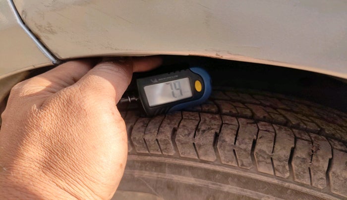 2011 Maruti Ritz VXI, Petrol, Manual, 1,10,123 km, tyre