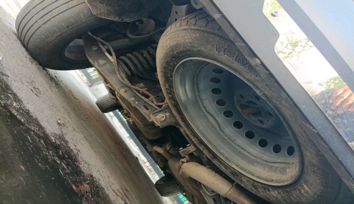 2021 Mahindra XUV700 AX 7 LUXURY P AT 7 STR, Petrol, Automatic, 49,311 km, tyre