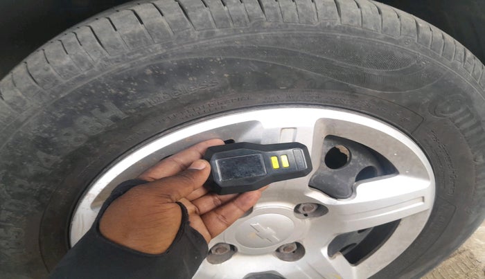 2013 Chevrolet Enjoy 1.4 LS 7 STR, Petrol, Manual, 53,651 km, tyre