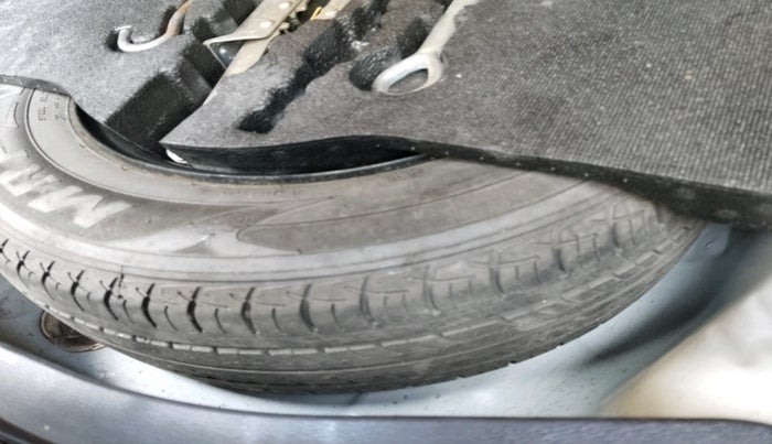 2015 Honda Jazz 1.2L I-VTEC SV, Petrol, Manual, 87,816 km, tyre