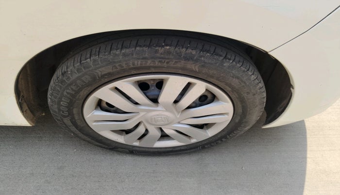 2015 Honda Jazz 1.2L I-VTEC SV, Petrol, Manual, 87,816 km, tyre