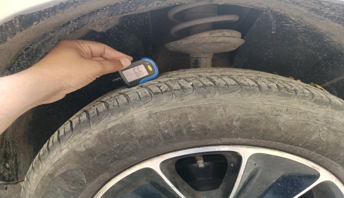 2017 Renault Duster RXS CVT, Petrol, Automatic, 33,352 km, tyre