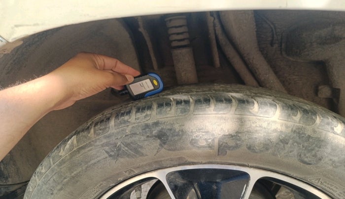 2017 Renault Duster RXS CVT, Petrol, Automatic, 33,352 km, tyre