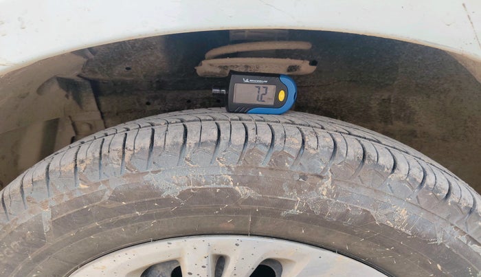 2016 Maruti Swift VXI, Petrol, Manual, 1,35,724 km, tyre