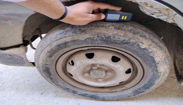 2015 Maruti Eeco 5 STR WITH A/C+HTR CNG, CNG, Manual, 1,14,070 km, tyre